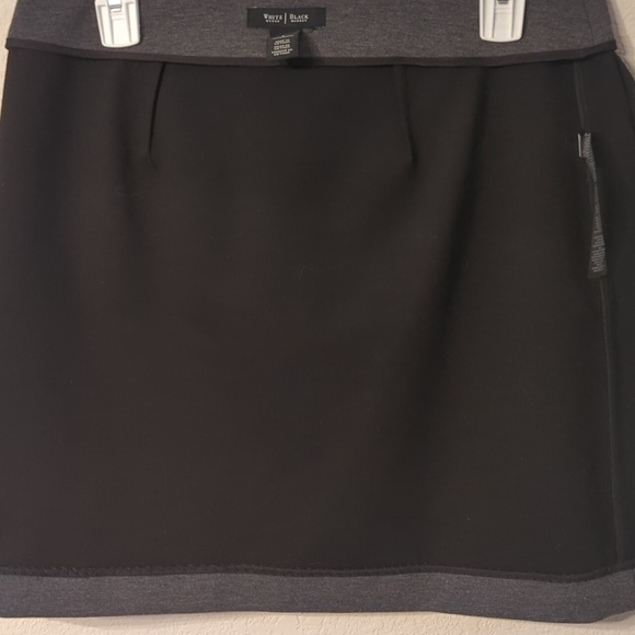 Mini skirts - Picture 8 of 8